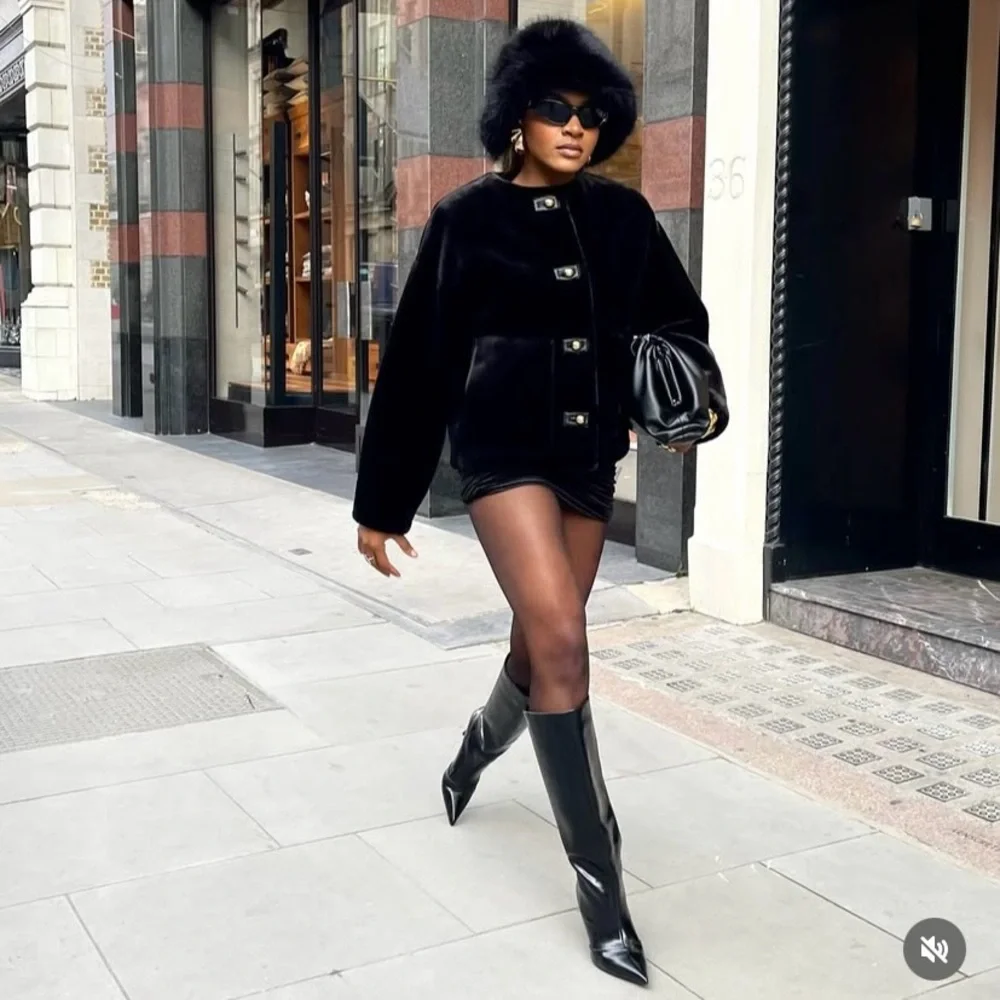 Zara black faux fur jacket with gold buttons - Picture 4 of 12